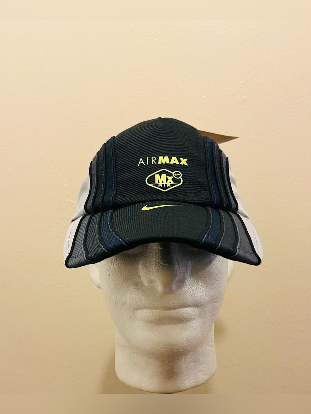 Nike Club Unstructured Air Max 95 Cap Black Wolf Grey Volt Size’s M/L & L/XL